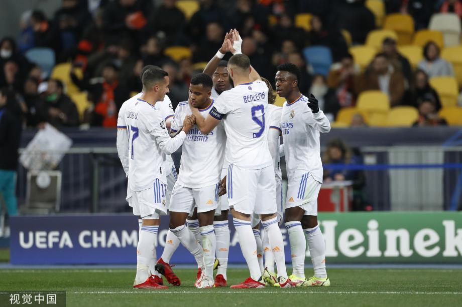 C罗：姆巴佩不太擅长踢中锋，如果我在皇马会教他怎么踢.