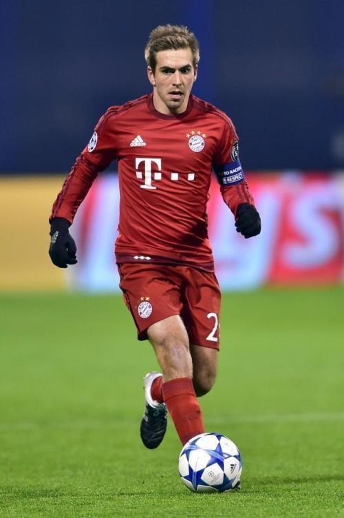 级跪地动作 级跪地动作