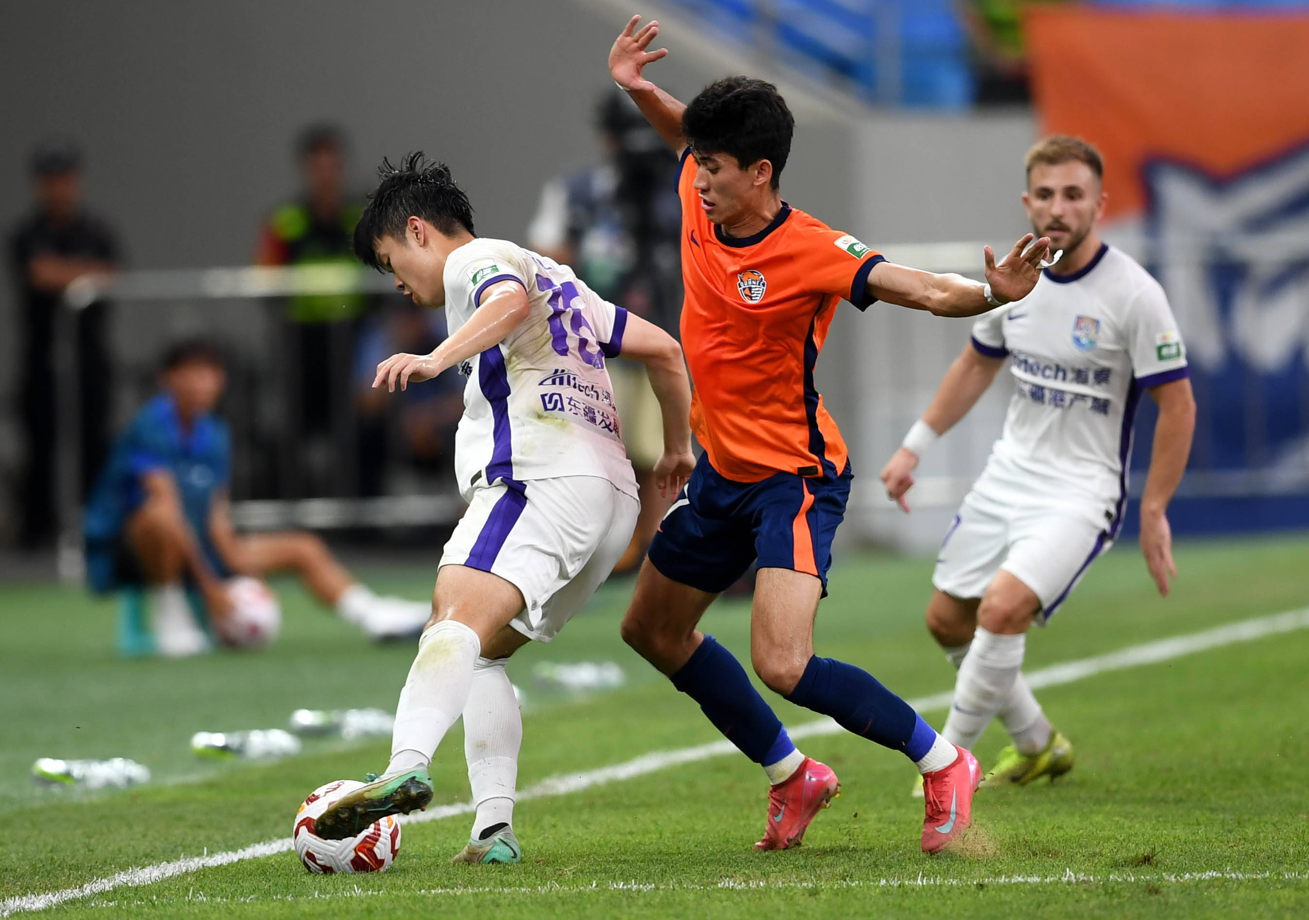 色的头球能 色的头球能